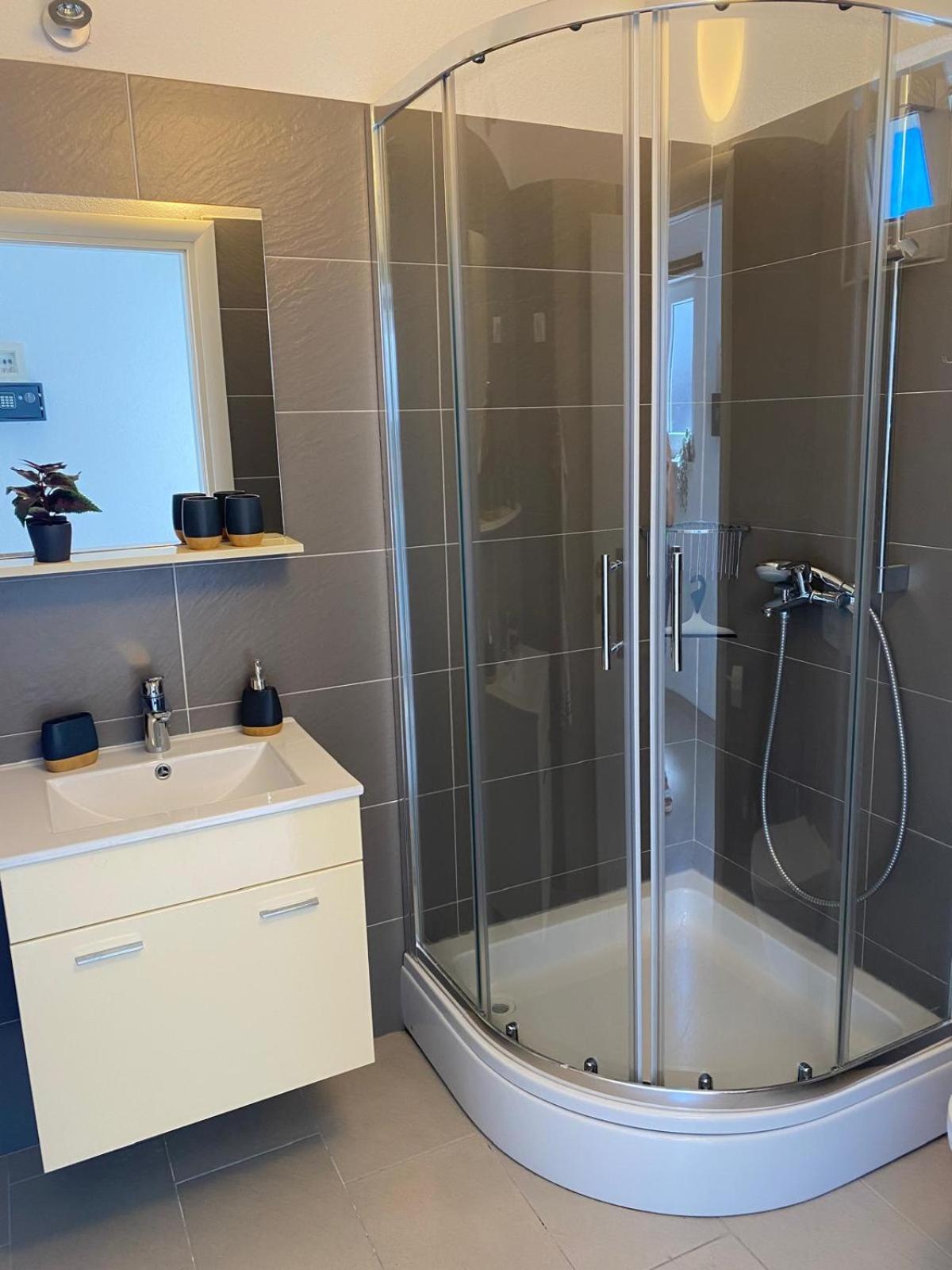 Villa Pina Tisno Apartment Zonsa 2 Pers Екстер'єр фото